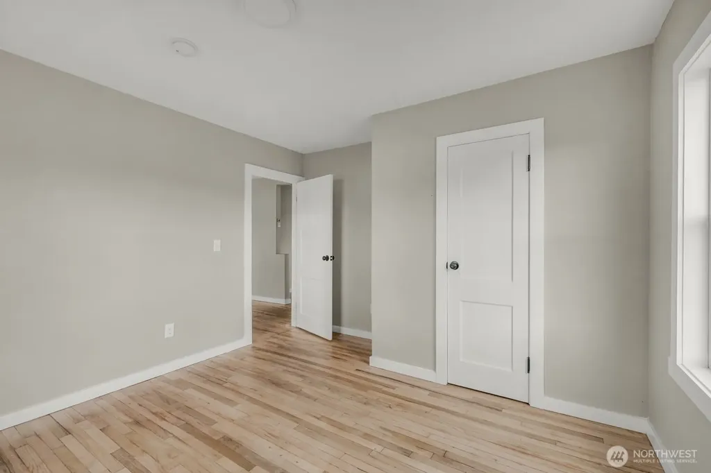 1001 S 6th Avenue Kelso WA 98626