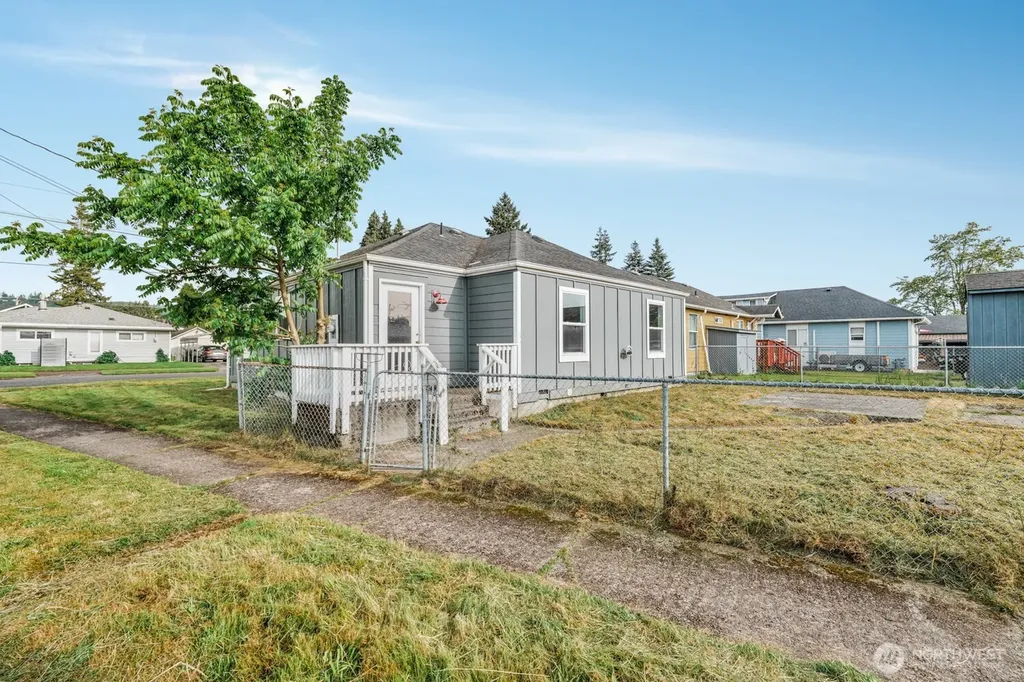 1001 S 6th Avenue Kelso WA 98626