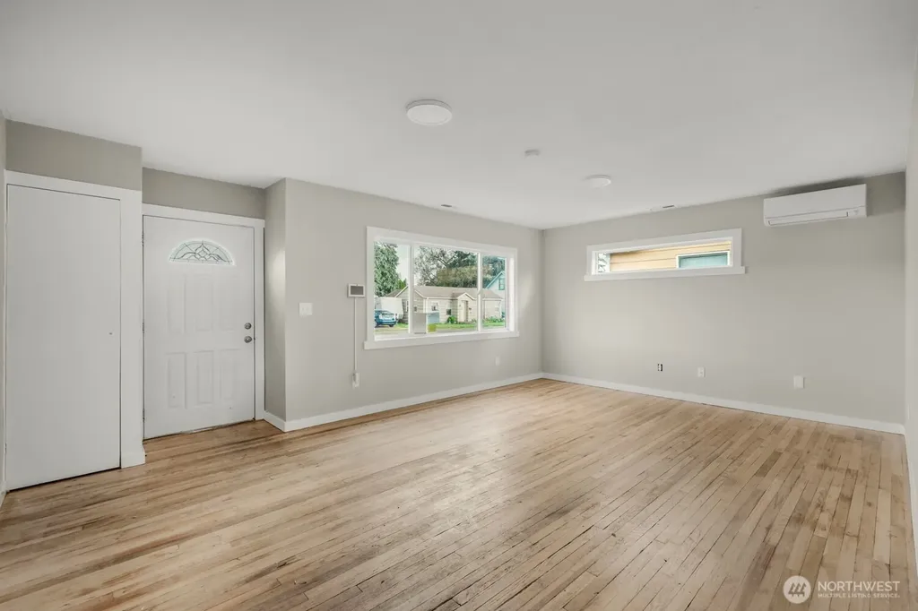 1001 S 6th Avenue Kelso WA 98626