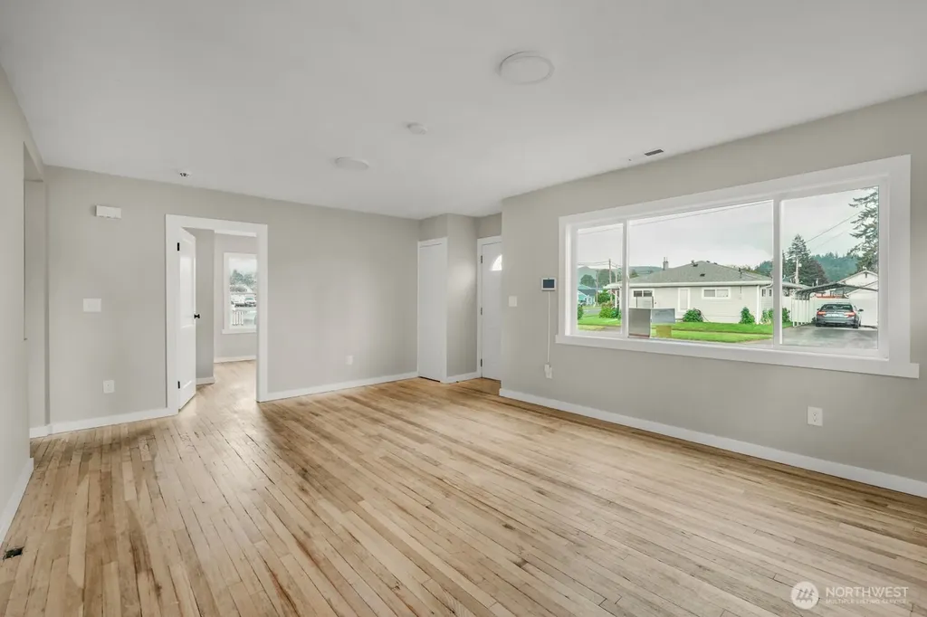 1001 S 6th Avenue Kelso WA 98626