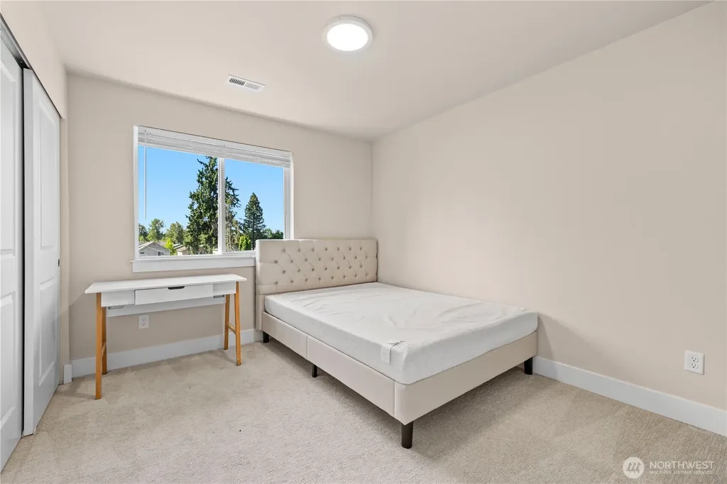 2204 176th Place SW Lynnwood WA 98037