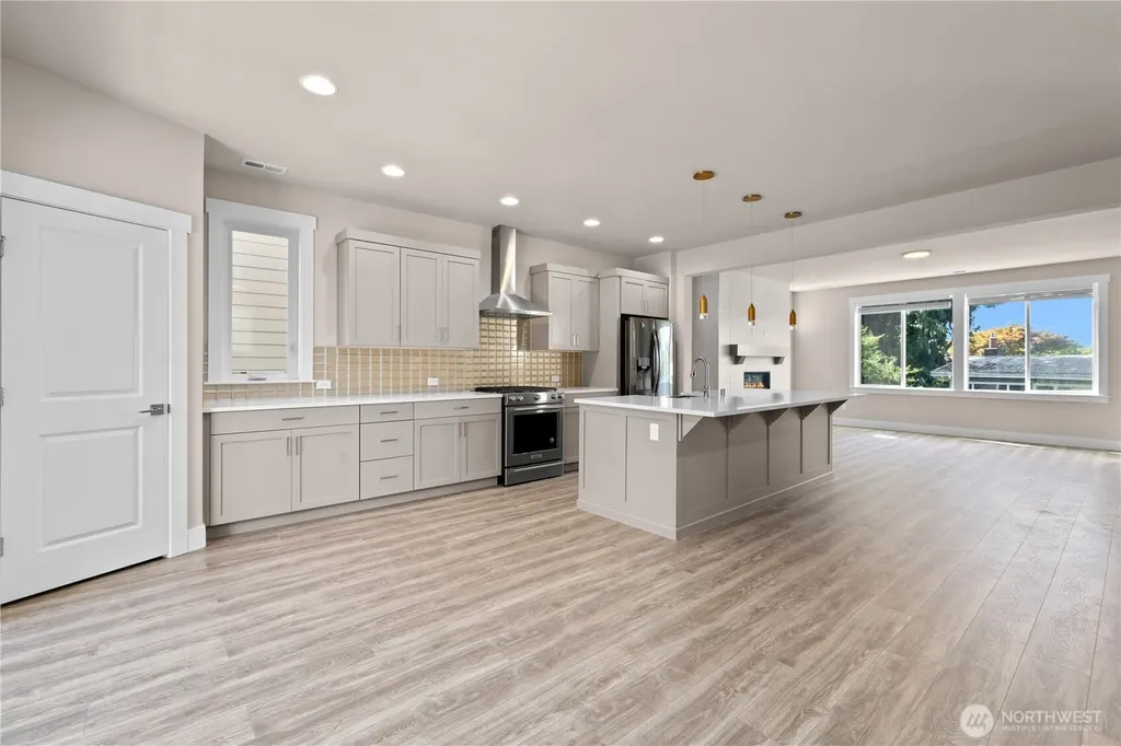 2204 176th Place SW Lynnwood WA 98037