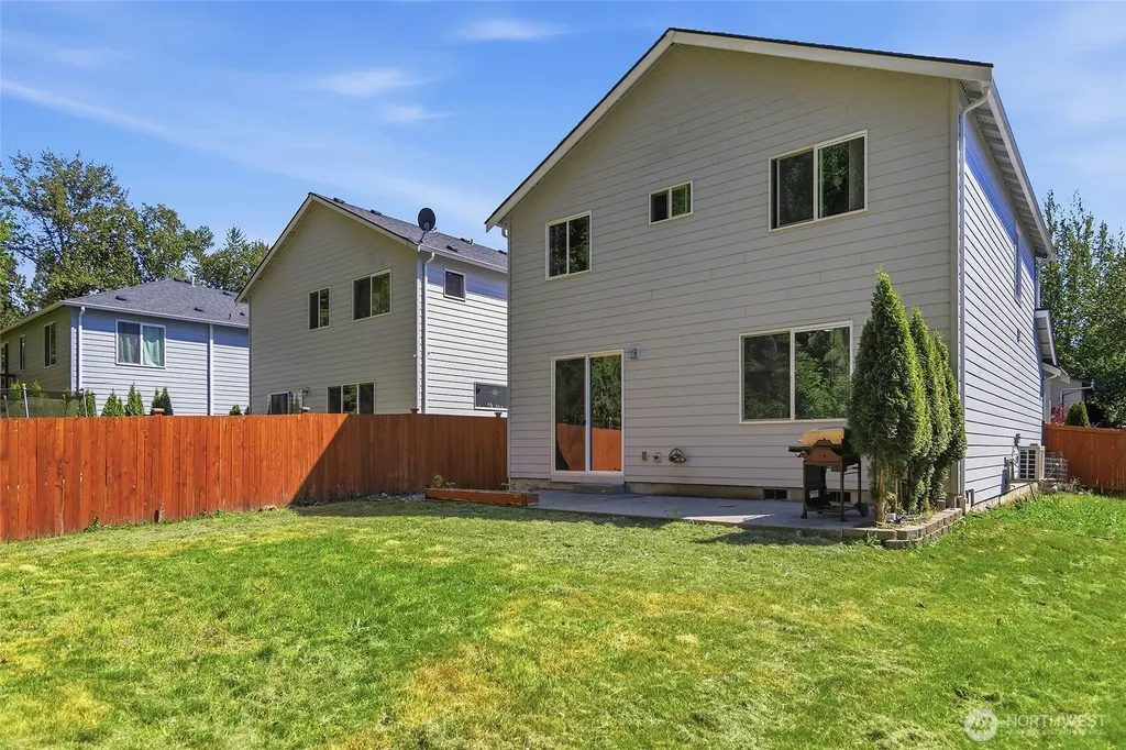 9521 57th Drive NE Marysville WA 98270
