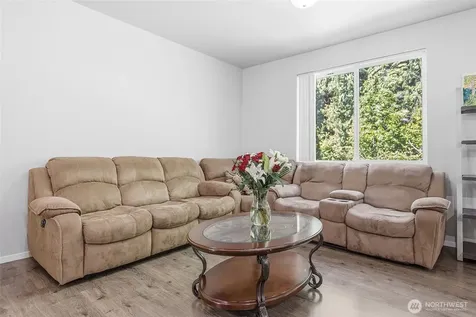 9521 57th Drive NE Marysville WA 98270