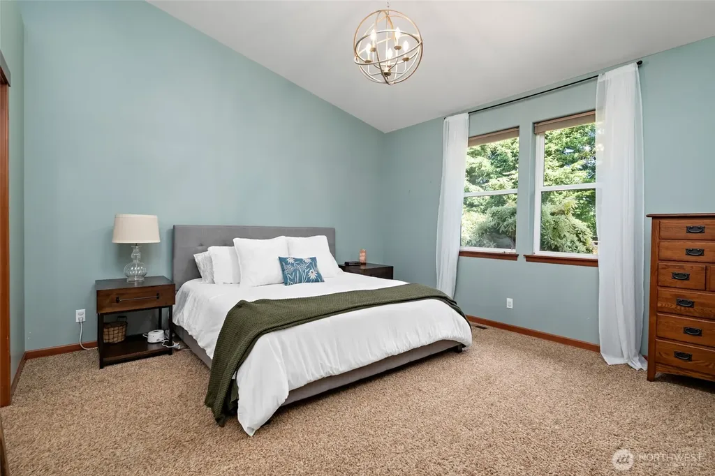 2851 SW Berwick Drive Oak Harbor WA 98277