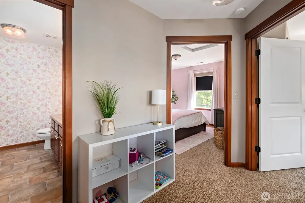 2851 SW Berwick Drive Oak Harbor WA 98277