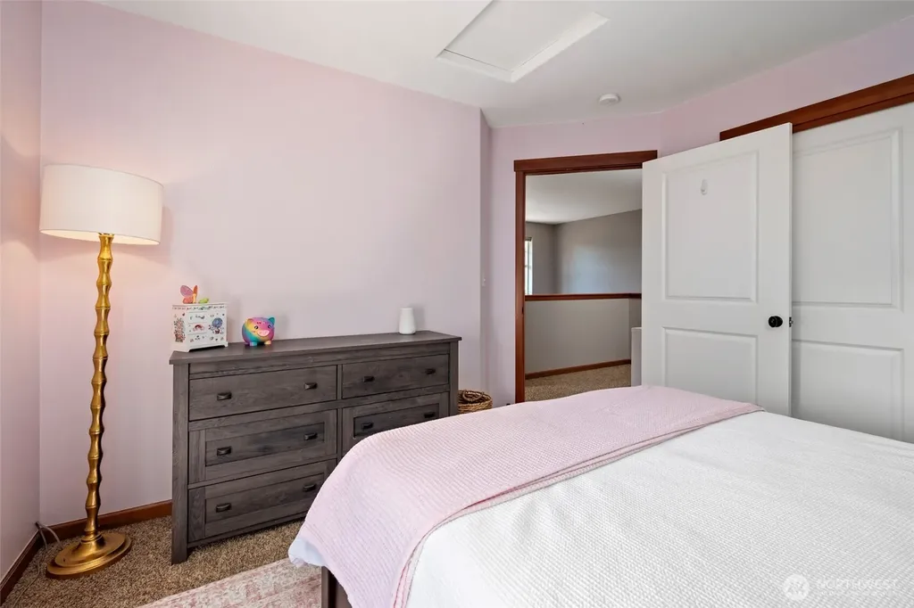 2851 SW Berwick Drive Oak Harbor WA 98277