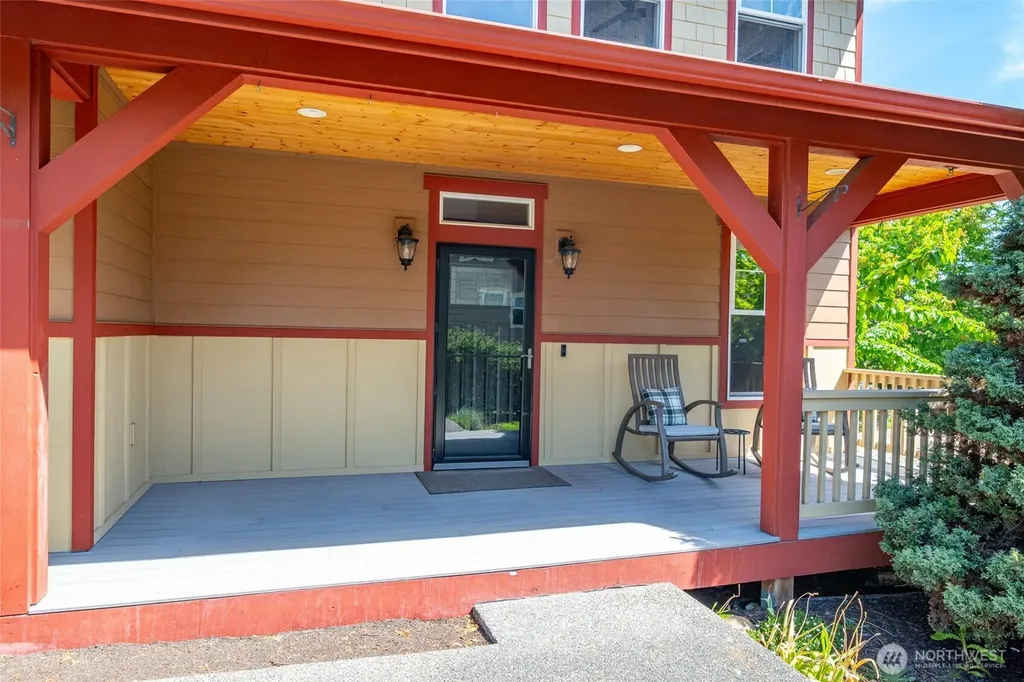 2851 SW Berwick Drive Oak Harbor WA 98277