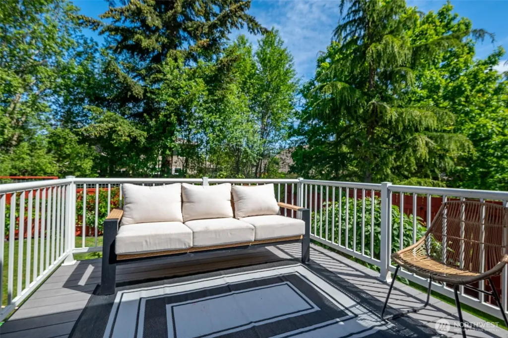 2851 SW Berwick Drive Oak Harbor WA 98277