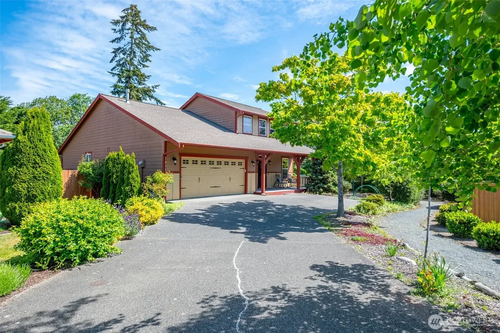 2851 SW Berwick Drive Oak Harbor WA 98277