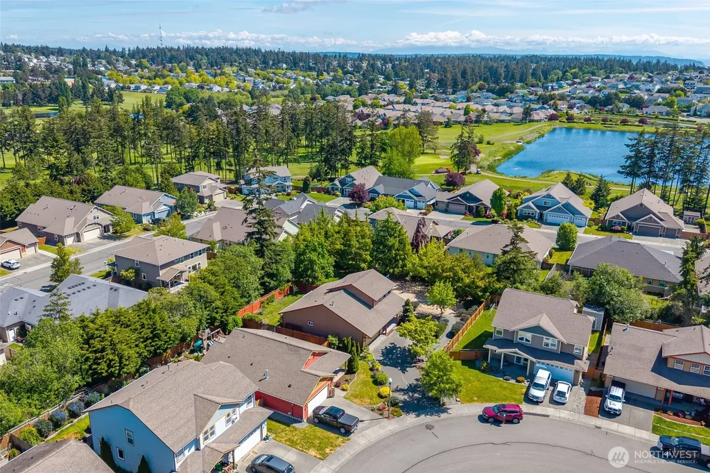 2851 SW Berwick Drive Oak Harbor WA 98277