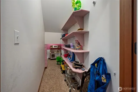 2851 SW Berwick Drive Oak Harbor WA 98277