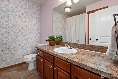 2851 SW Berwick Drive Oak Harbor WA 98277