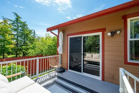2851 SW Berwick Drive Oak Harbor WA 98277