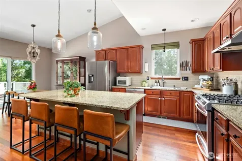 2851 SW Berwick Drive Oak Harbor WA 98277
