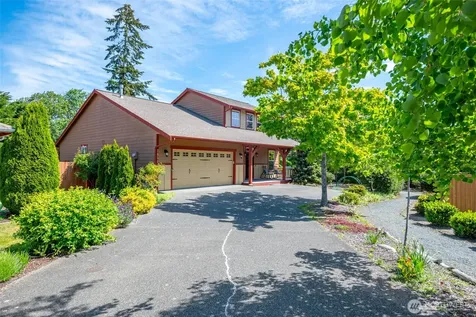 2851 SW Berwick Drive Oak Harbor WA 98277