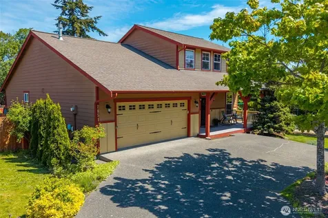 2851 SW Berwick Drive Oak Harbor WA 98277