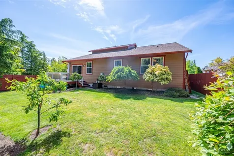 2851 SW Berwick Drive Oak Harbor WA 98277
