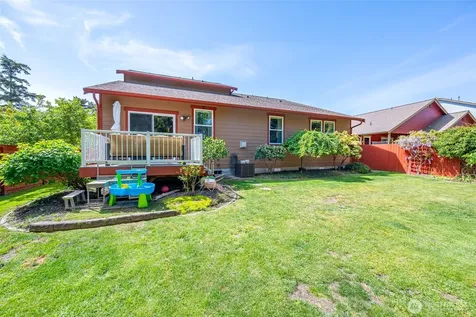 2851 SW Berwick Drive Oak Harbor WA 98277