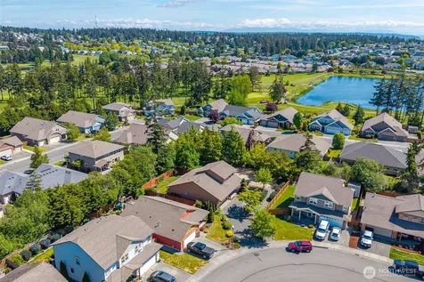 2851 SW Berwick Drive Oak Harbor WA 98277