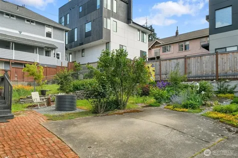 5008 39th Avenue S Seattle WA 98118