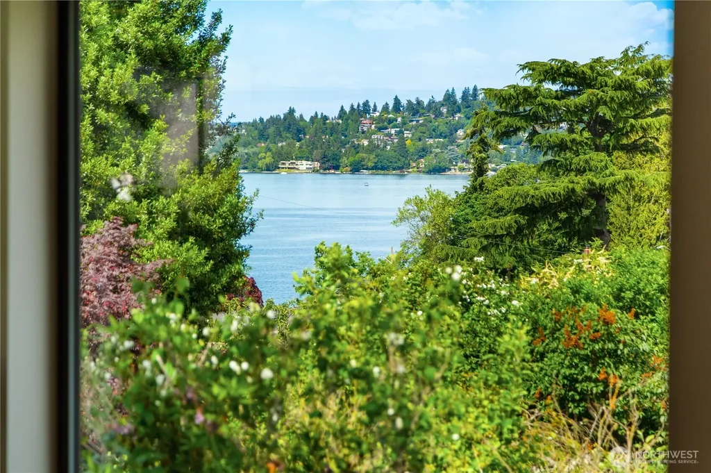 4114 48th Avenue S Seattle WA 98118