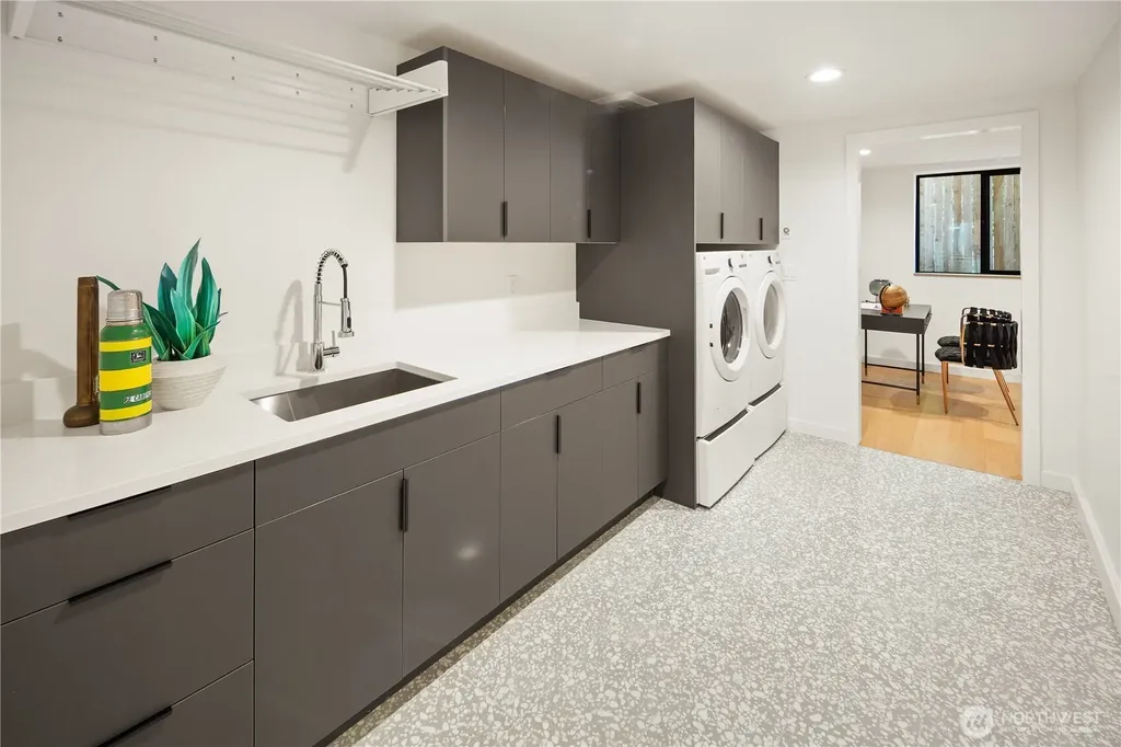 4114 48th Avenue S Seattle WA 98118