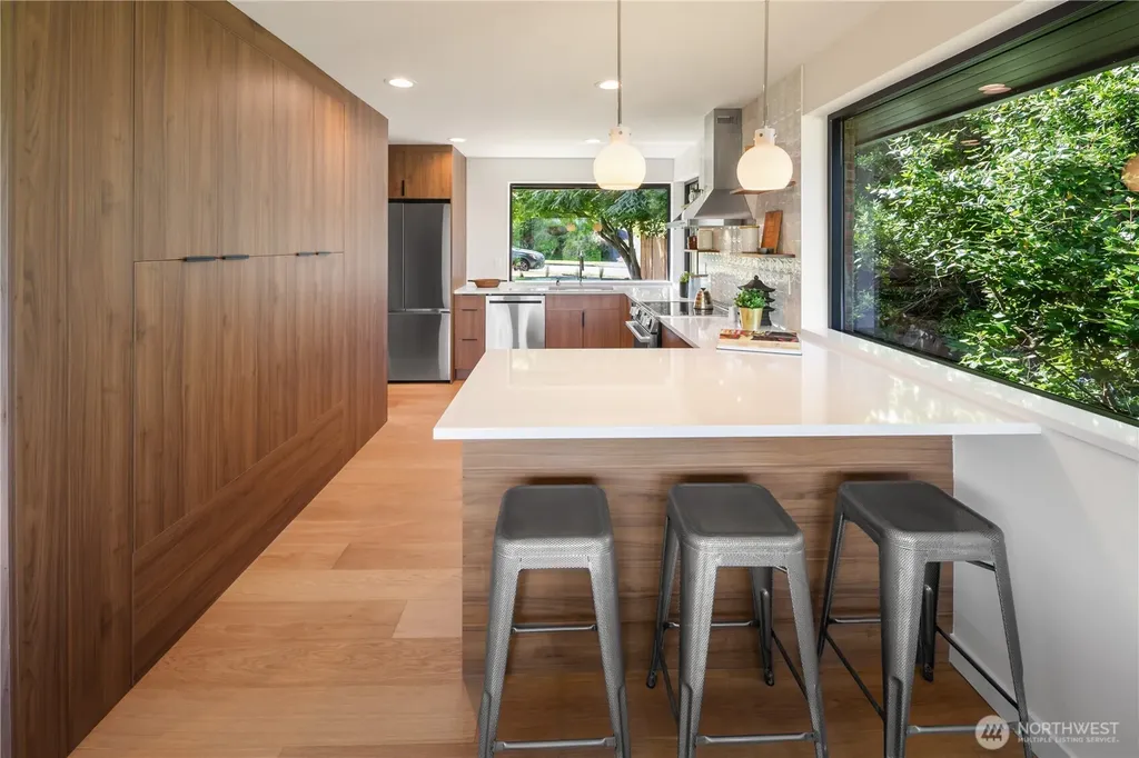 4114 48th Avenue S Seattle WA 98118