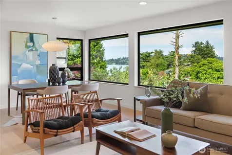 4114 48th Avenue S Seattle WA 98118