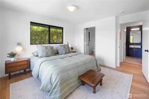 4114 48th Avenue S Seattle WA 98118