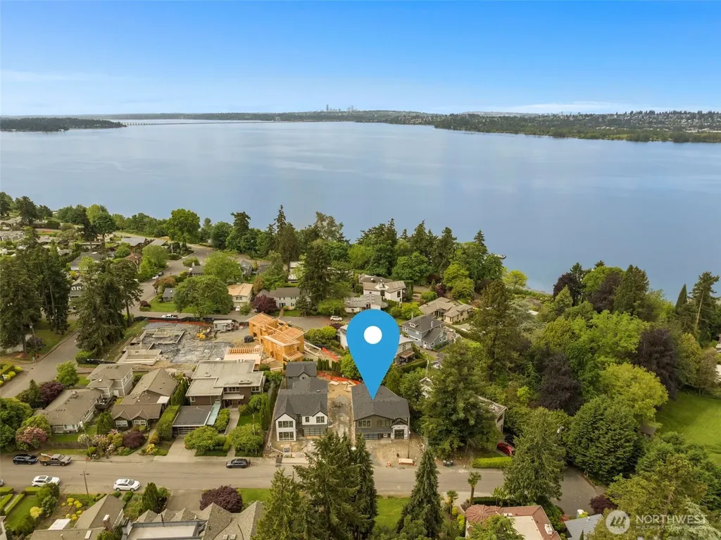 621 13th Avenue W Kirkland WA 98033