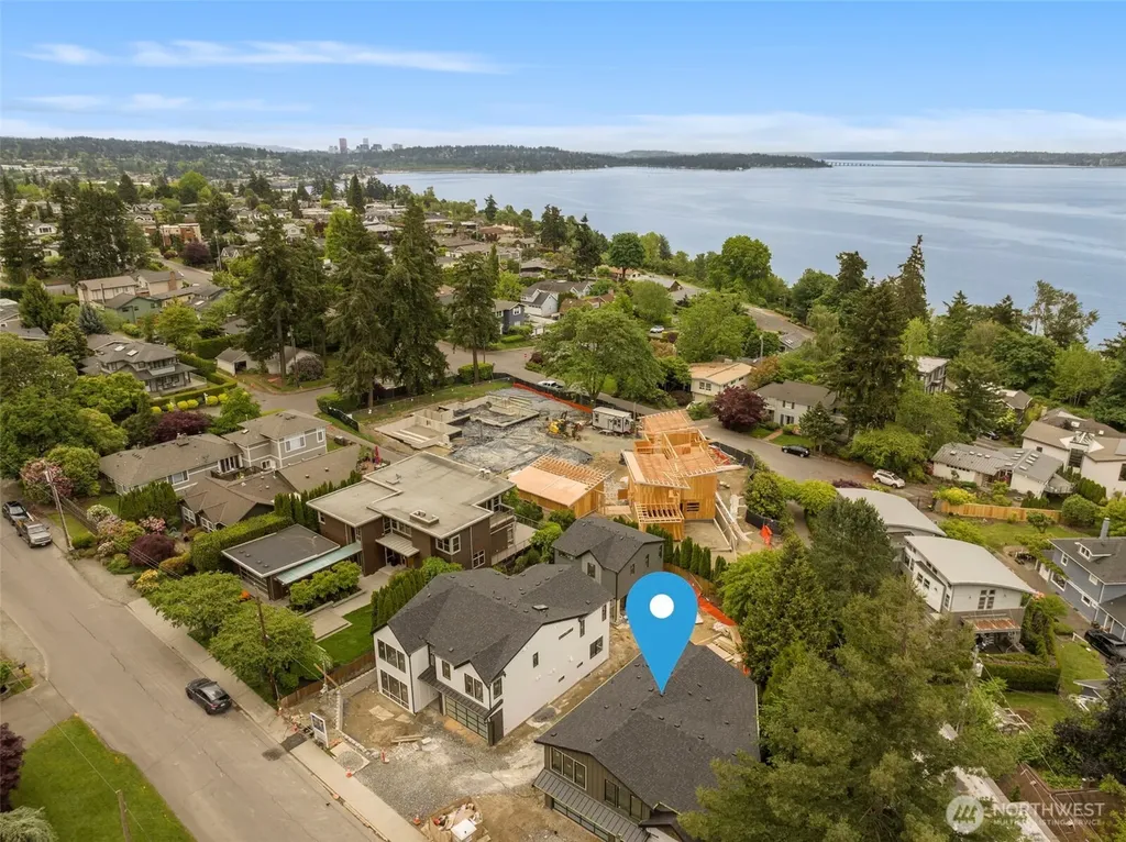 621 13th Avenue W Kirkland WA 98033