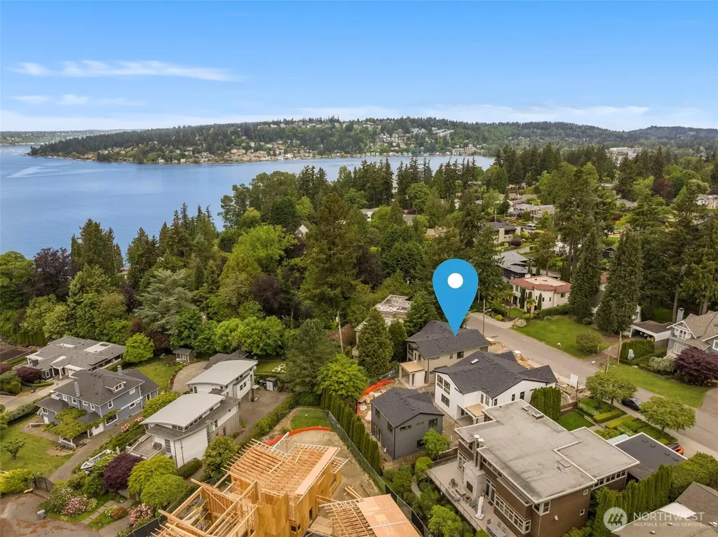 621 13th Avenue W Kirkland WA 98033