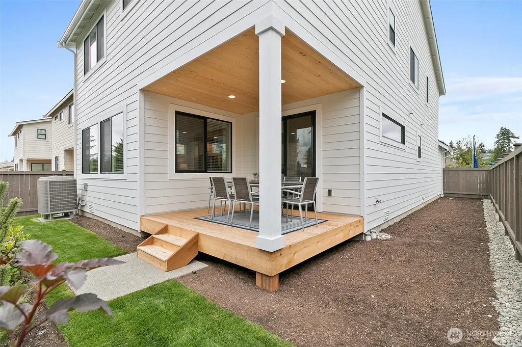 15702 SE 257th Place Covington WA 98042
