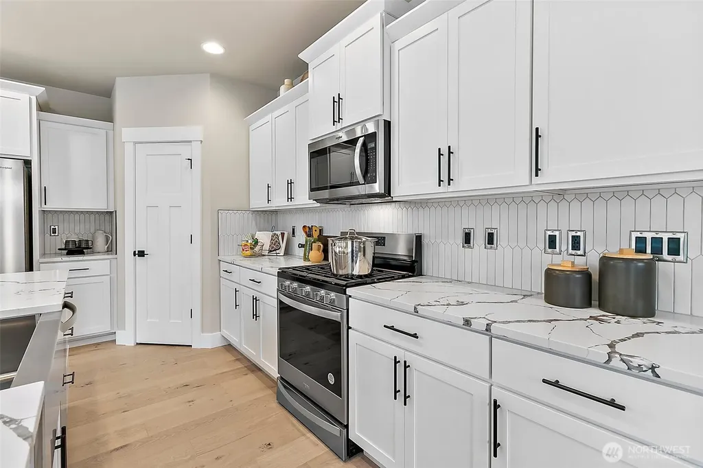 15702 SE 257th Place Covington WA 98042