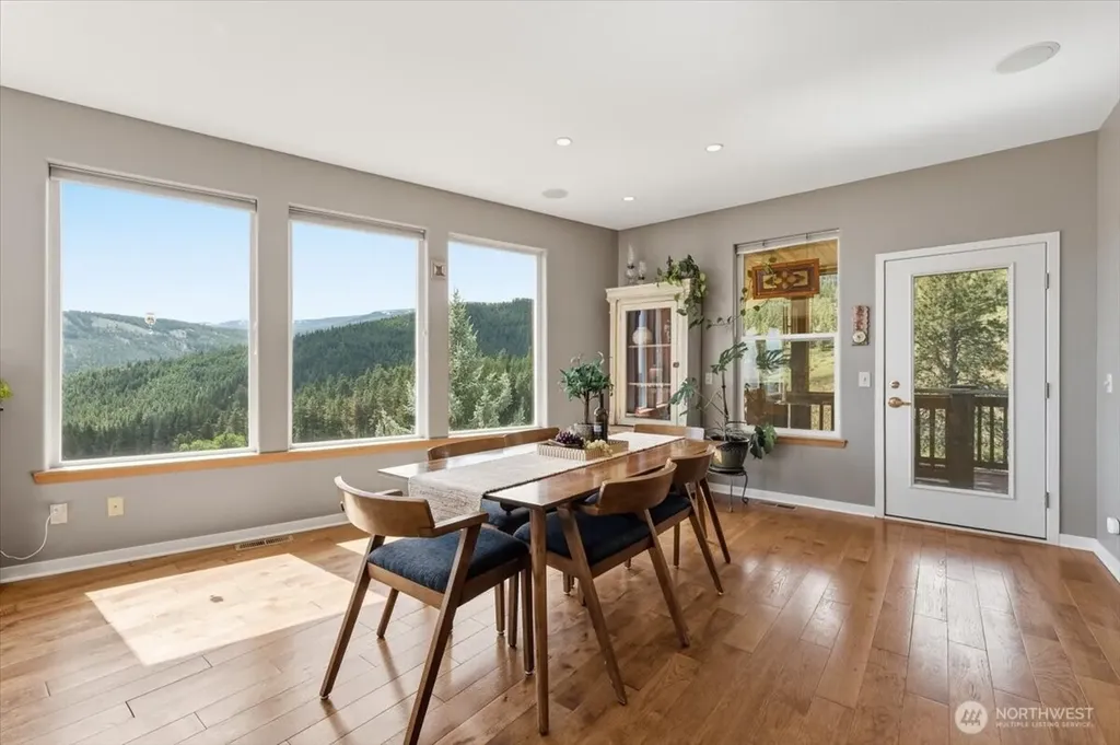 2612 Halvorson Canyon Road Wenatchee WA 98801