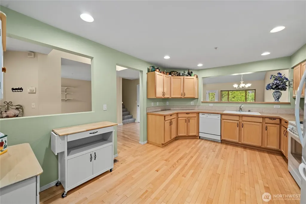 6445 James Avenue SE Auburn WA 98092