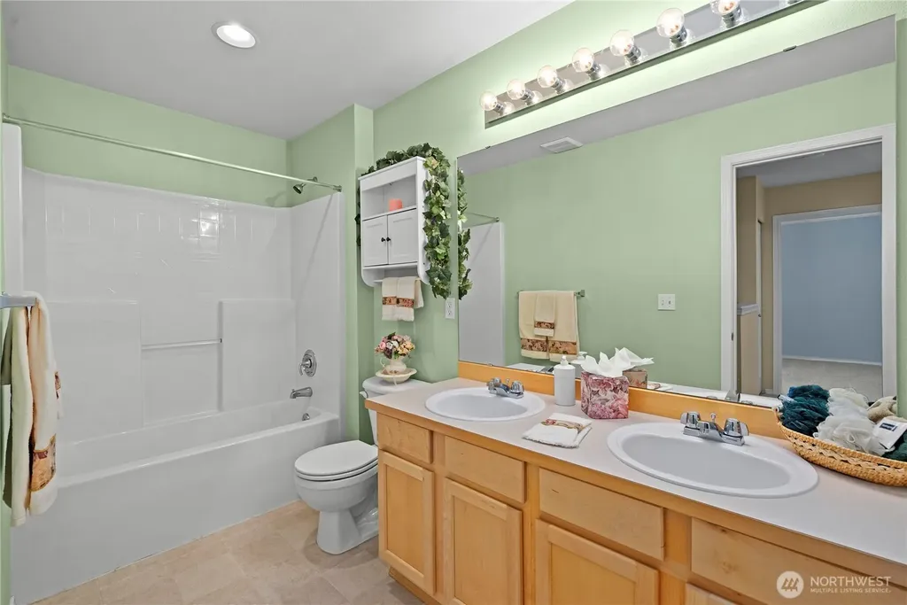 6445 James Avenue SE Auburn WA 98092