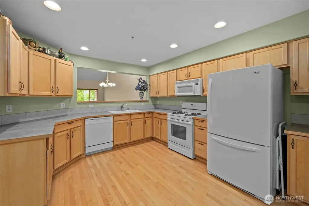 6445 James Avenue SE Auburn WA 98092