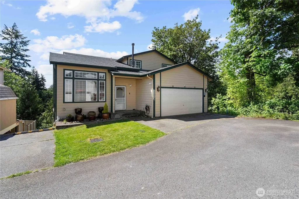 6213 23rd Street NE Tacoma WA 98422