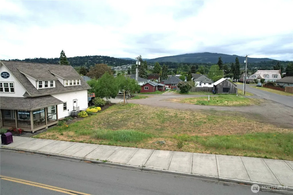 177 W Bell Street Sequim WA 98382