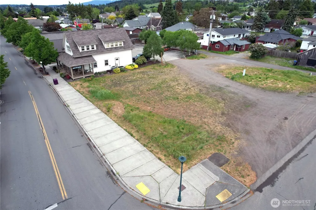 177 W Bell Street Sequim WA 98382
