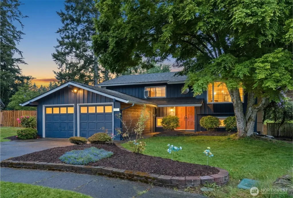 17518 NE 22nd Court Redmond WA 98052