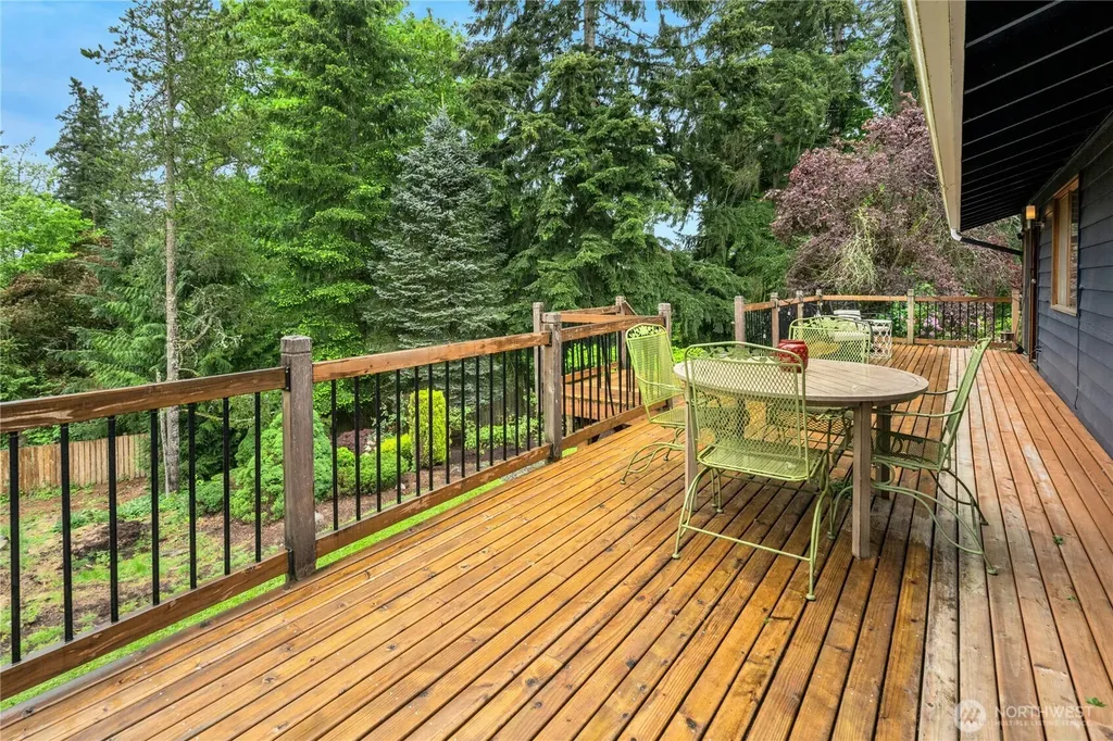 17518 NE 22nd Court Redmond WA 98052
