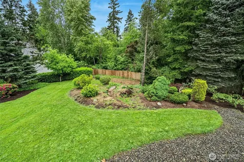 17518 NE 22nd Court Redmond WA 98052