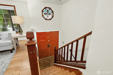 17518 NE 22nd Court Redmond WA 98052