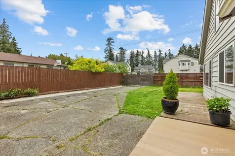 5205 173rd Place SW Lynnwood WA 98037