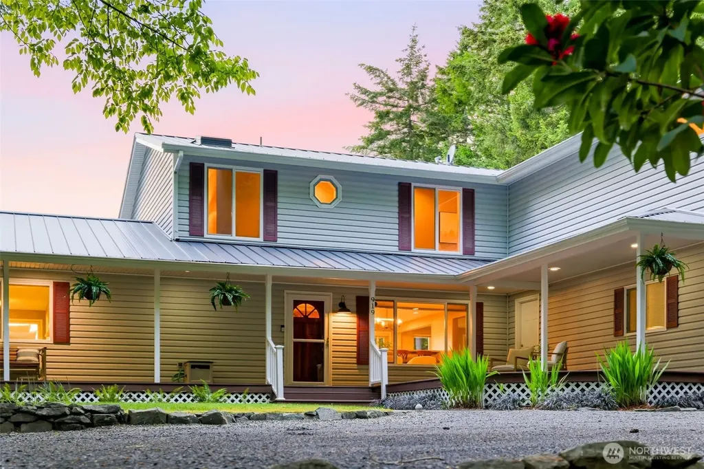 919 Lummi Drive Fox Island WA 98333