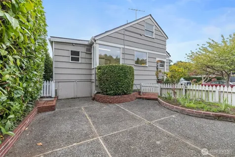2926 W Blaine Street Seattle WA 98199