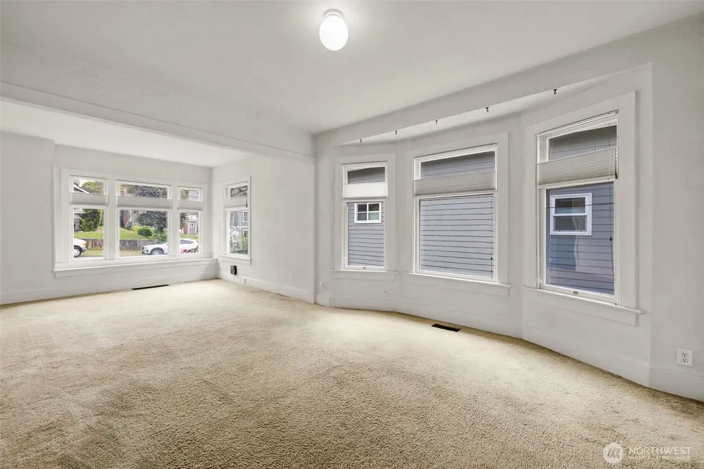 7843 Stroud Avenue N Seattle WA 98103